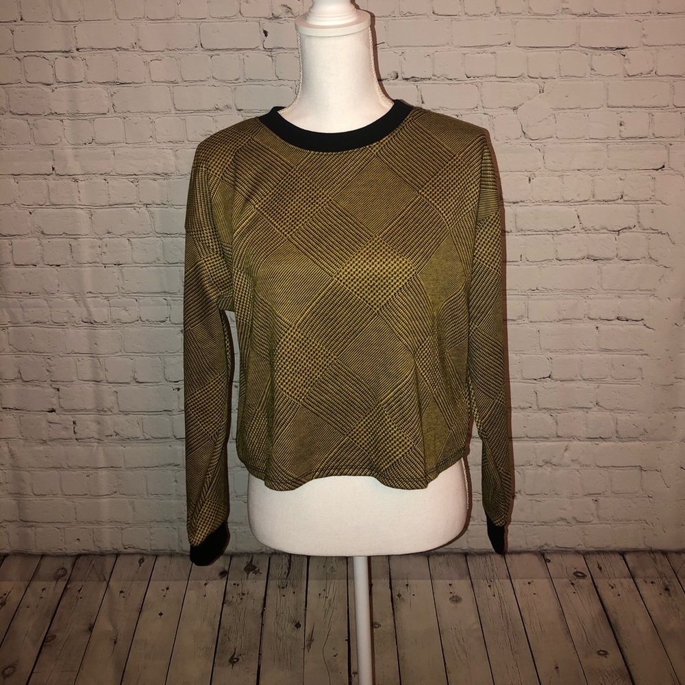 Barely worn Forever 21 Sweater